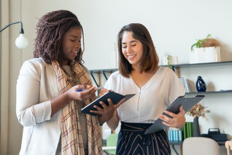 How to Win a Competitive Consulting Pitch: Frameworks, Deck Tips, and Client-Proven Strategies