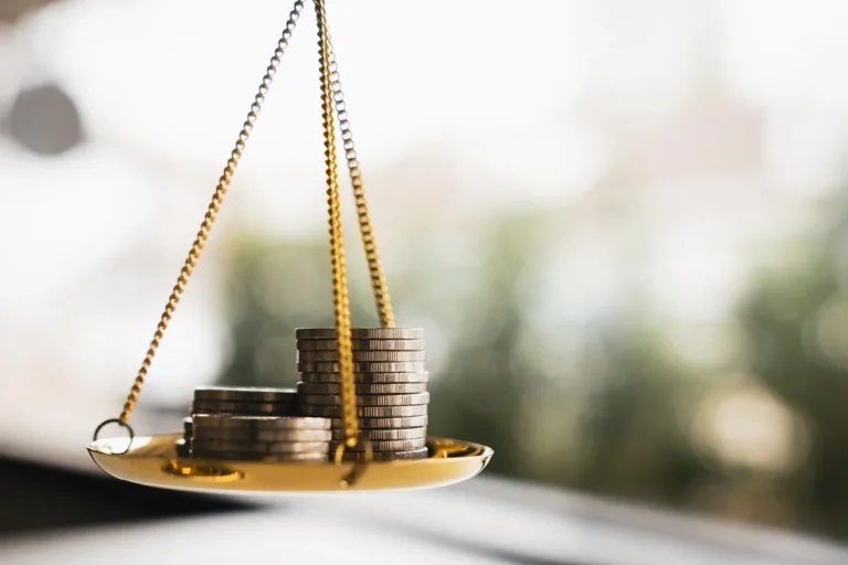 B2B Anchoring Pricing Tactics: Boost Perceived Value Fast