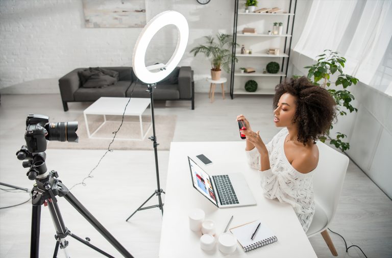 Leveraging Influencer Partnerships to Accelerate Business Growth